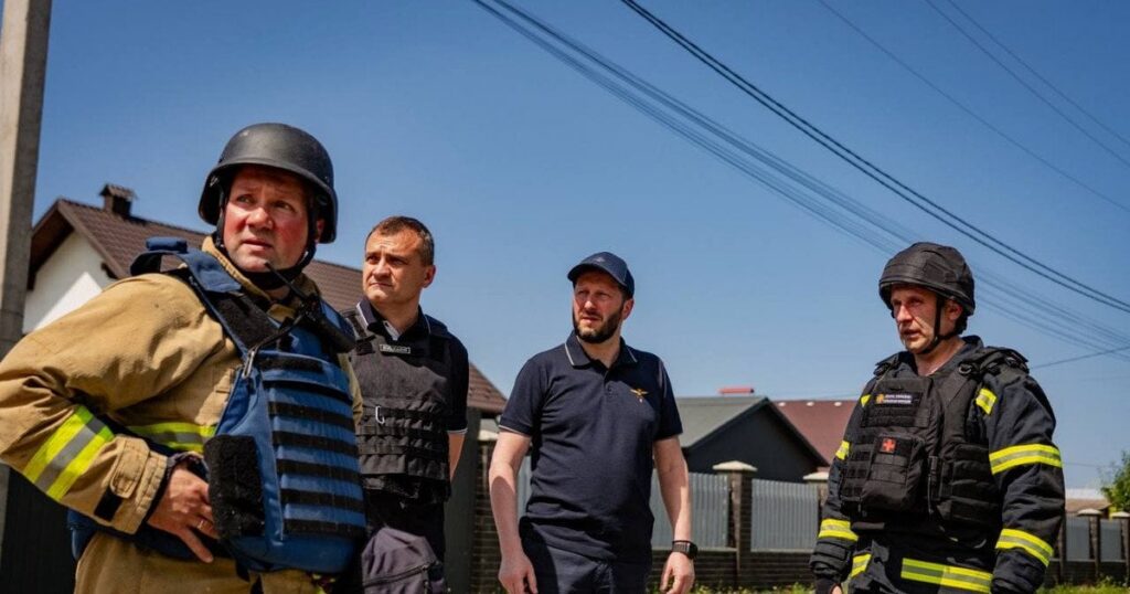 Вибух на полігоні у Хмельницькому: п’ятьох зниклих військових досі шукають, нові деталі від влади Вибух на полігоні у Хмельницькому: п’ятьох зниклих військових досі шукають, нові деталі від влади