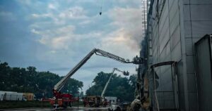 Російська атака на Київщину: шість загиблих працівників “Сільпо” та забруднення повітря