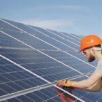 Сонячні панелі на балконі в Україні: чи потрібен дозвіл і головні правила встановлення