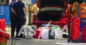 У Сочі почалися "голодні ігри" за бензин: пальне продають за тисячі рублів — подробиці (фото, відео)