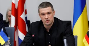 Михайло Федоров: Загадкова Поїздка до США та Заяви про Вибори