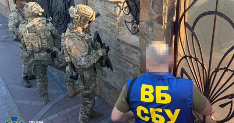Заступника голови Хмельницької ОВА підозрюють у відкатах на ремонті доріг: деталі розслідування СБУ