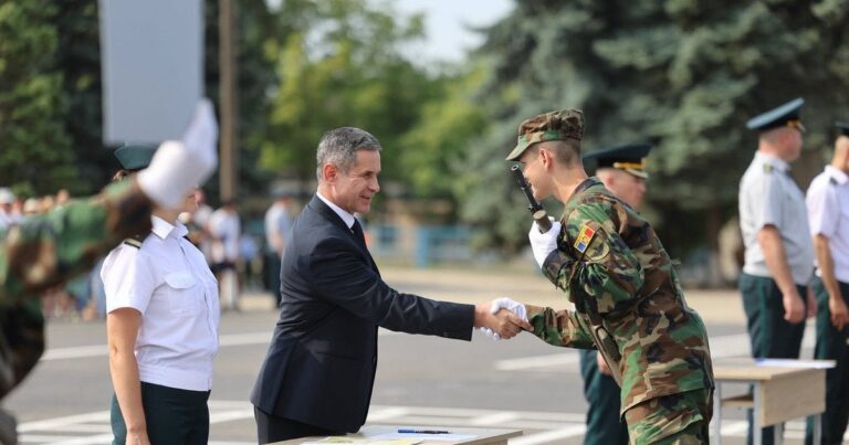 Міністр оборони Молдови Анатолій Носатий: Причини відмови відповідати російською та мовна політика країни