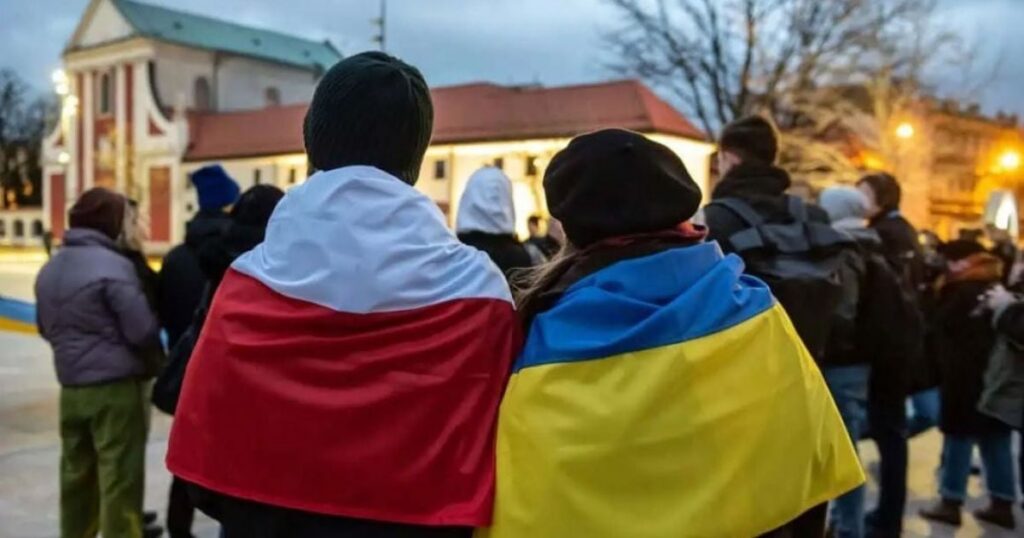 Довідки про захист у Польщі скоро втратять чинність - що потрібно зробити українцям — Світ