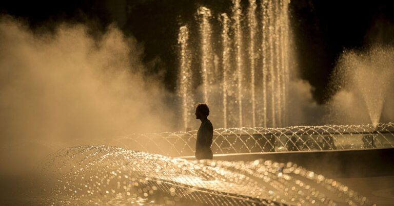 Пекельна спека в Україні 21 серпня: де очікувати +37°C, а де — дощі