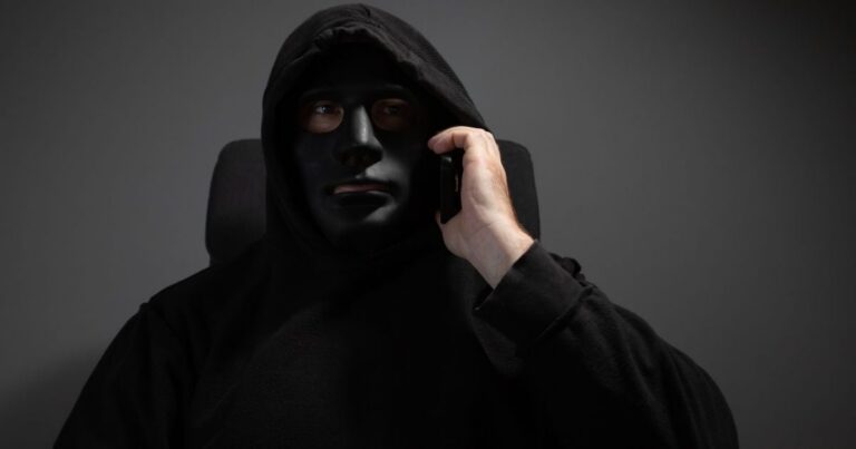 Нова небезпечна схема шахраїв: Залякування в’язницею та підбурювання до терактів в Україні