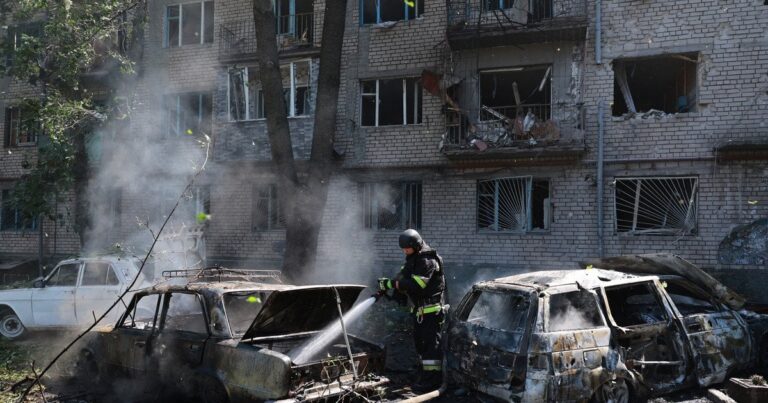Нічна атака дронами: Росія випустила 112 безпілотників по Україні з п’яти напрямків, є влучання та постраждалі