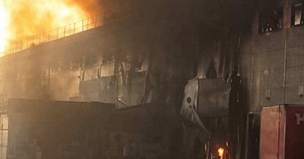 У Полтаві зруйновано сортувальний термінал Нової пошти російським ударом — Укрaїнa