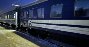 Атака дроном на Одещині: російські війська вдруге за день пошкодили тепловоз Укрзалізниці, рятуючи пасажирів