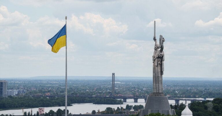 День Державного Прапора України: Історія, Символізм та Особливе Значення Свята