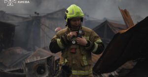 Нічний Терор РФ: Трагедія на Київщині та Удар по Столиці. Зеленський Закликає до Посилення Захисту та Санкцій