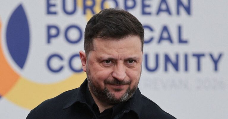 Постачання ракет для ППО в Україні скоротилося втричі: Зеленський про виклики та шляхи подолання