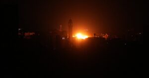 Потужний вибух та пожежа біля Києва: що відомо про надзвичайну подію на Житомирській трасі