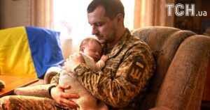 Мобілізація в Україні: чоловікам із немовлятами можуть дати відстрочку - реакція українців — Укрaїнa