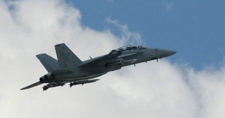 Іспанський винищувач F-18 збив дрон у небі Румунії: четвертий інцидент з початку року