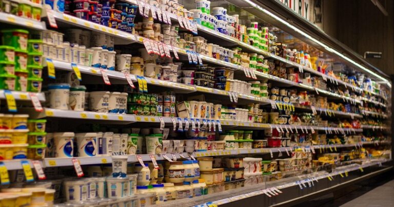 АТБ вводить обмеження на базові продукти: детальний перелік та причини
