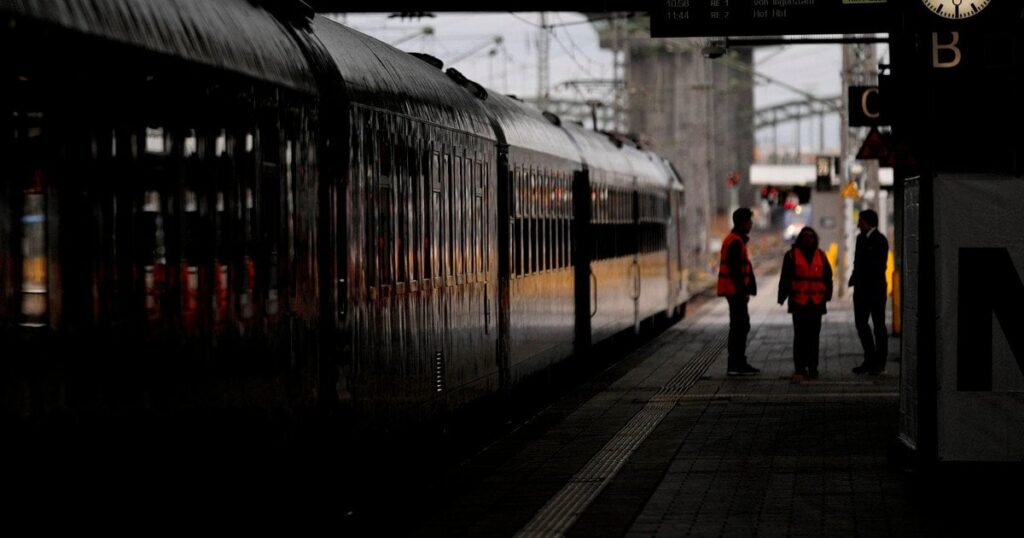 Росіяни нормальні, а ви ні - у метро Гамбурга поляки принижували українок — Світ Росіяни нормальні, а ви ні - у метро Гамбурга поляки принижували українок — Світ