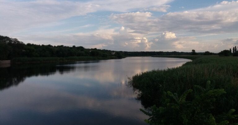 Україна на порозі водної кризи: експерт попереджає про падіння рівня річок на 25%