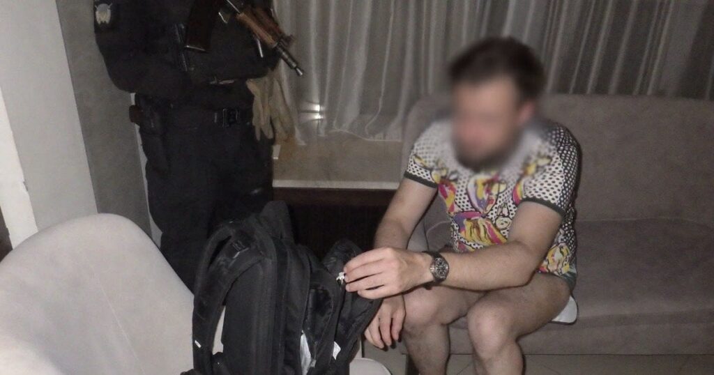 Різанина в готелі в центрі Києва: поліція затримала нападника, який порізав відвідувача за зауваження – фото — Київ Різанина в готелі в центрі Києва: поліція затримала нападника, який порізав відвідувача за зауваження – фото — Київ