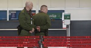 Недоречний жарт коштував полячці польоту та 500 злотих: що сталося в аеропорту Варшави