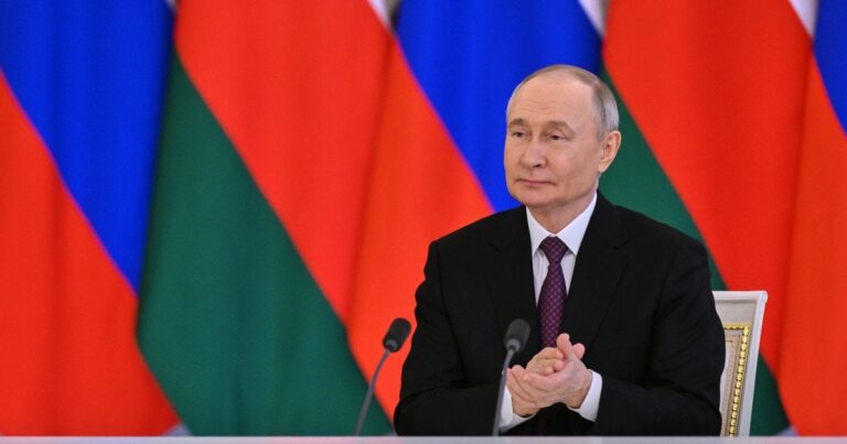 Вибори в Росії: Кремль усунув опозиційну партію «Яблуко» від виборів через страх перед антивоєнними настроями