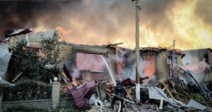 РФ подвійним ударом вбила 9-річного хлопчика та його маму просто у власному домі, решта родини поранені