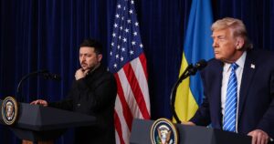 Зеленський має припинити це робити: Трамп висунув ультиматум президенту України