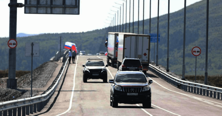 Новий Автомобільний Міст Між Росією та КНДР: Символ Дружби та Транспортний Прорив