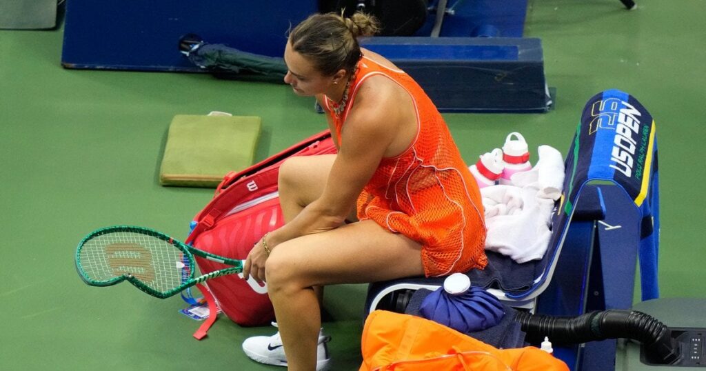 Соболенко влаштувала істерику після поразки у фіналі US Open — зламала ракетку та послала оператора — Проспорт