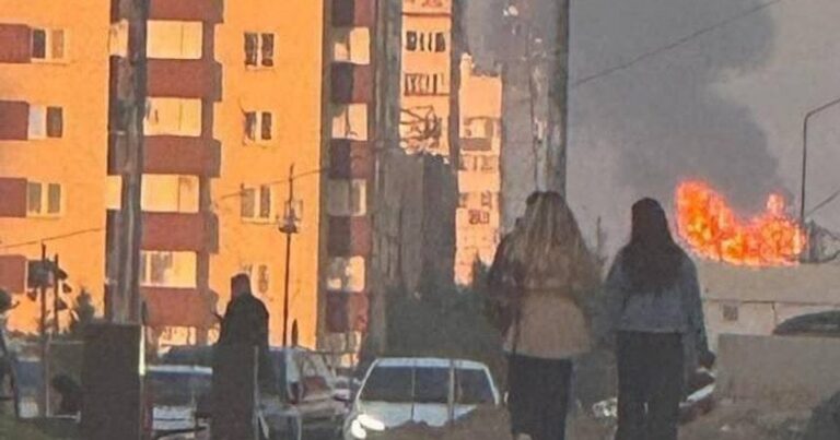 Атака на газовий завод у Новому Уренгої: гігантський факел над РФ більш ніж за 3000 км від України