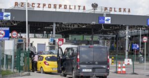 Польща посилює заходи безпеки на кордоні після російських атак: заява Дональда Туска