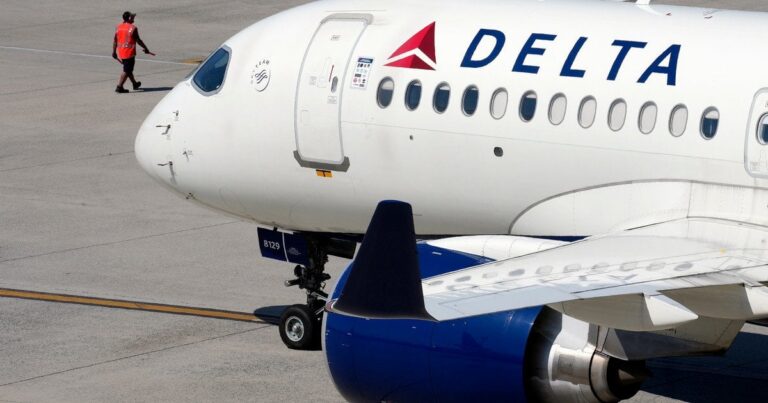 Екстрене повернення рейсу Delta: пілот втратив працездатність невдовзі після зльоту