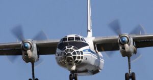 Український літак Ан-32 успішно приземлився на військовій базі Молдови: деталі польоту