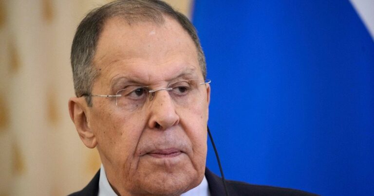 Лавров: Україна має стати “буферною зоною”, Росія не прийме нинішню владу, а Європу чекає “дуже коротка” війна