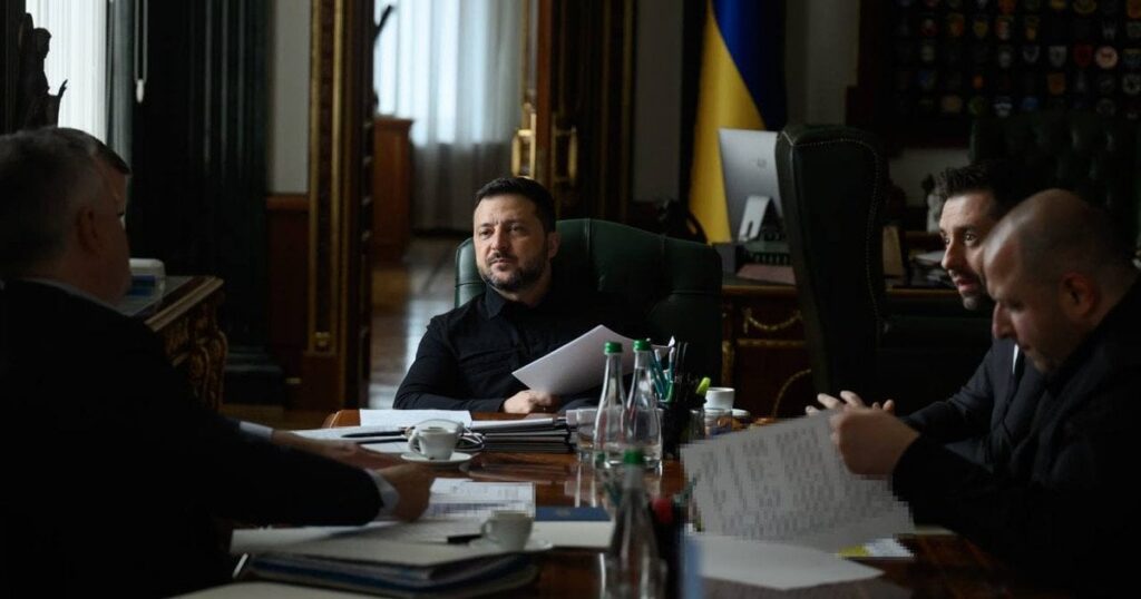 «Наші пропозиції підготовлені»: Зеленський розкрив, хто із України сяде за стіл переговорів із Віткоффом і Кушнером «Наші пропозиції підготовлені»: Зеленський розкрив, хто із України сяде за стіл переговорів із Віткоффом і Кушнером