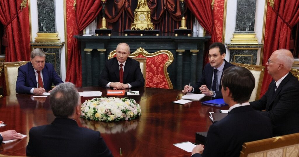 Переговори про завершення війни в Україні: про що говорили Віткофф і Кушнер з Путіним у Кремлі – деталі — Світ Переговори про завершення війни в Україні: про що говорили Віткофф і Кушнер з Путіним у Кремлі – деталі — Світ