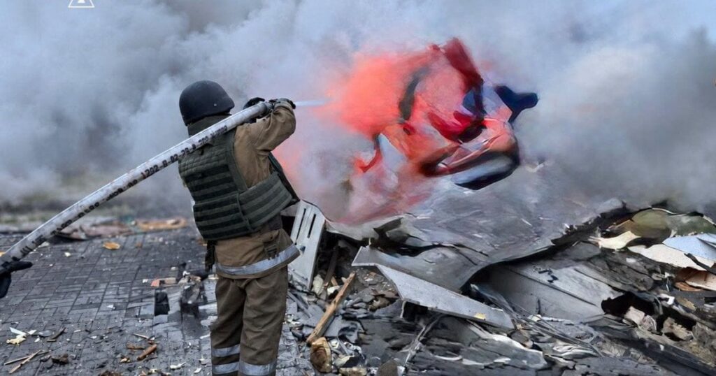«Прильоти» на Житомирщині: росіяни пошкодили АЗС та цивільні об’єкти, є загиблі