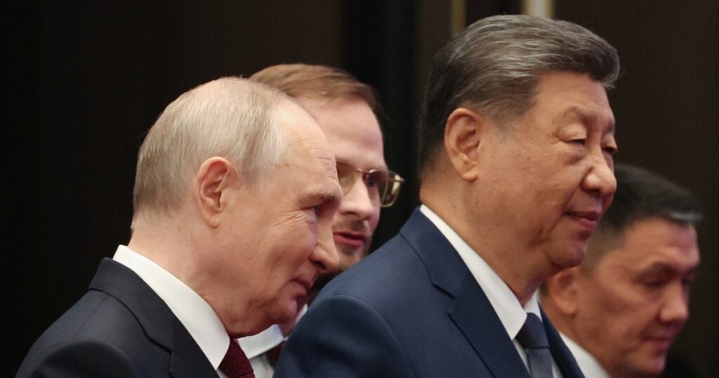 Сі зустрівся з Путіним на саміті ШОС: лідер Китаю зробив гучну заяву про РФ та війну в Україні Сі зустрівся з Путіним на саміті ШОС: лідер Китаю зробив гучну заяву про РФ та війну в Україні