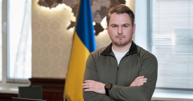 Генпрокурор Кравченко: Відрядження до Парижа на тлі розслідування та підготовки до відставки