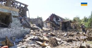 Нічна атака безпілотниками на Дніпро: наслідки та історії врятованих