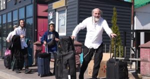 Хасиди-паломники прямують до Умані: черги на кордоні та їхня мотивація