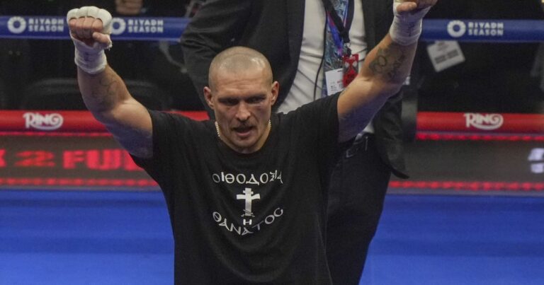 Усик підтримав британця після поразки: Історія бою Ітаума – Хргович
