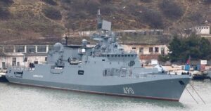 Сили оборони вдарили по кораблю — носію «Калібрів»: на «Адміралі Ессені» спалахнула пожежа