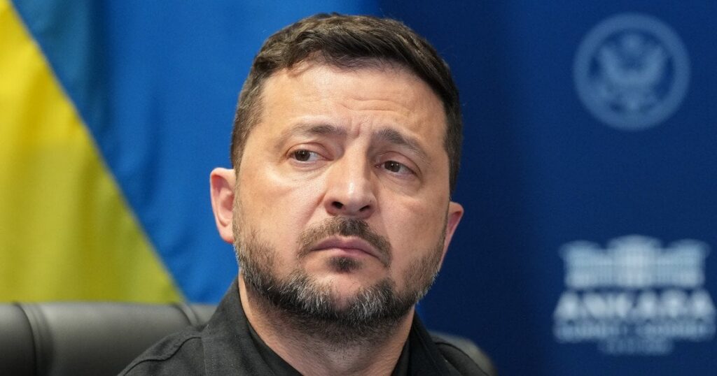 Зеленський звільнив керівника департаменту СБУ після заяви про кадрові рішення — Політика Зеленський звільнив керівника департаменту СБУ після заяви про кадрові рішення — Політика