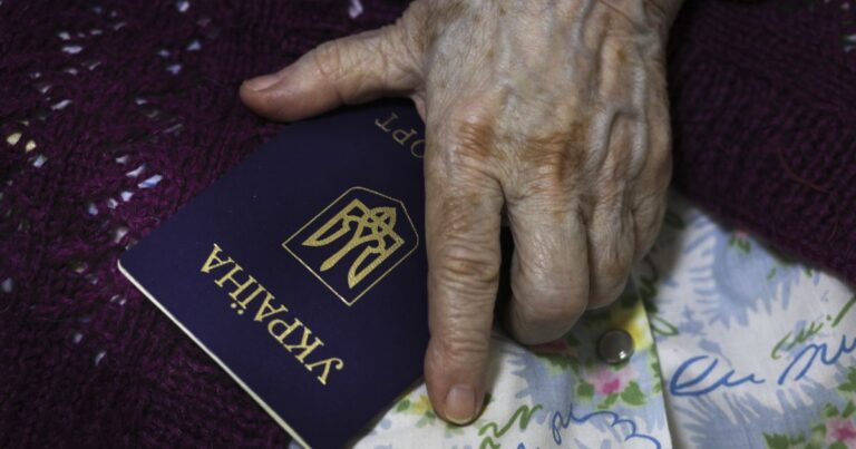 Українців у Польщі оформлюють як туристів: що відбувається на кордоні та як це впливає на статус