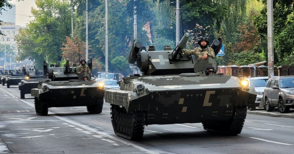 День танкіста 2026 року: найкращі привітання для військових — щирі слова, вірші, SMS та яскраві листівки День танкіста 2026 року: найкращі привітання для військових — щирі слова, вірші, SMS та яскраві листівки
