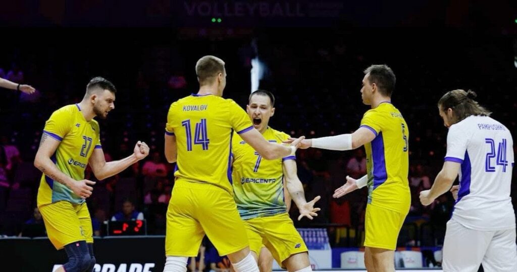Збірна України з волейболу здолала віцечемпіонів світу та достроково вийшла до плейоф Євро-2026 Збірна України з волейболу здолала віцечемпіонів світу та достроково вийшла до плейоф Євро-2026
