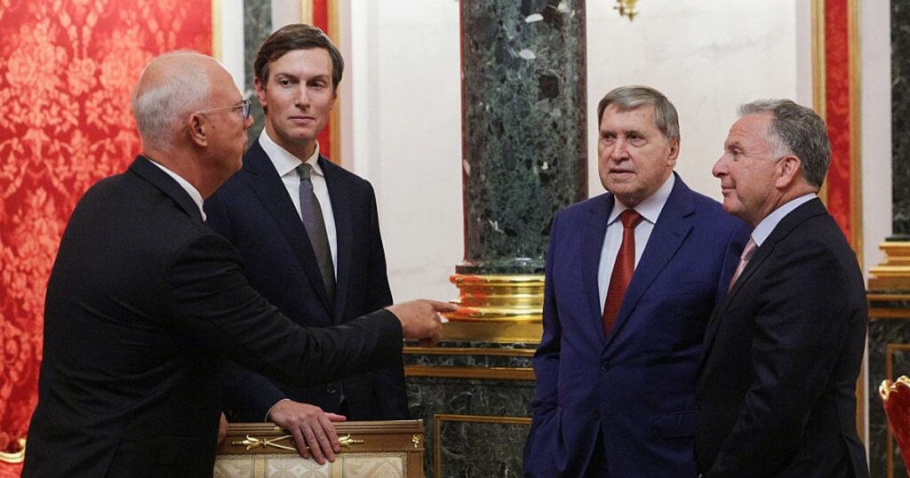 Кого Трамп відправив до Путіна, крім Віткоффа та Кушнера: Axios розкрив склад делегації Кого Трамп відправив до Путіна, крім Віткоффа та Кушнера: Axios розкрив склад делегації