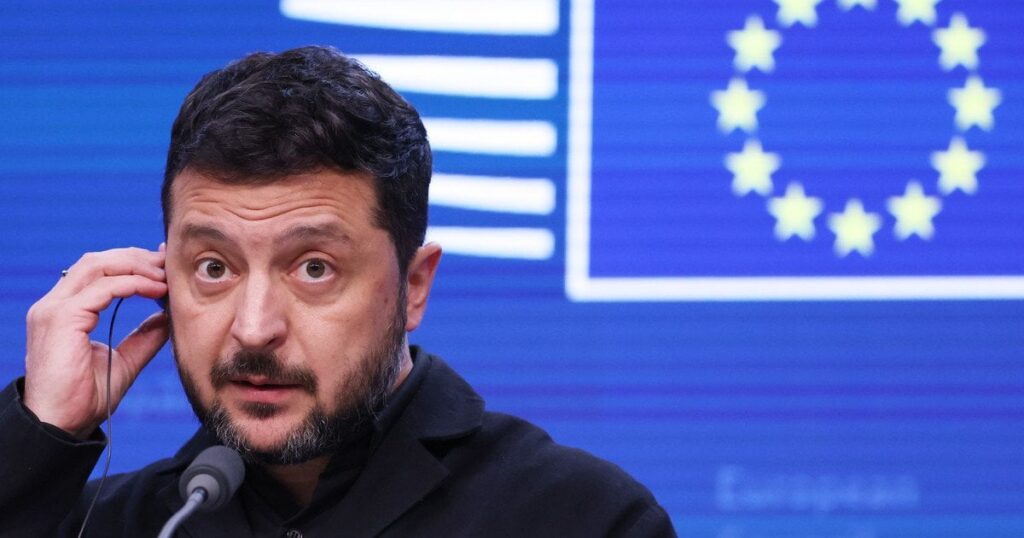 Зеленський про Трампа — красномовна усмішка на брифінгу в Брюсселі як відповідь на запитання про критику — Політика Зеленський про Трампа — красномовна усмішка на брифінгу в Брюсселі як відповідь на запитання про критику — Політика