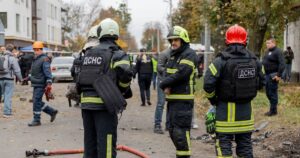 Атака дронами на Полтаву 15 жовтня – влучання по підприємству, є постраждалий — Укрaїнa